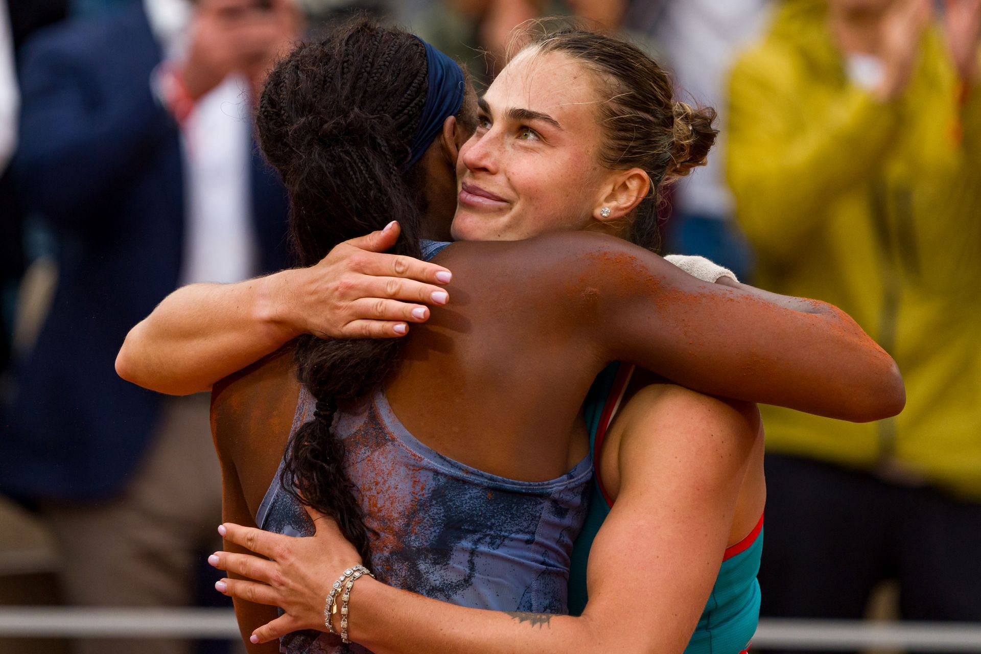 Aryna Sabalenka hugs Coco Gauff at the 2025 French Open final | Image Source: Getty